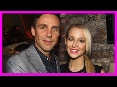 Roman Vojtek s přítelkyní: Prsí se ve vlnách! - Noviny CZ