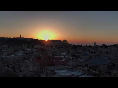 AMAZING TIMELAPSE OF SUNRISE OVER OLD CITY OF JERUSALEM - HD
