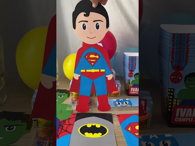 Vídeo relacionado con CORFOTO 10x6.5ft Fondo de Dibujos Animados de súper Ciudad para Suministros de Fiesta temática de Ciudad de superhéroe, Fondo de Ciudad Skyline, Cartel de cumpleaños para niños