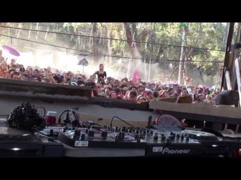 James Zabiela end of closing set (HD)  2014