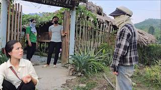 Download lagu Sinh came to apologize for everything that had happened. mp3