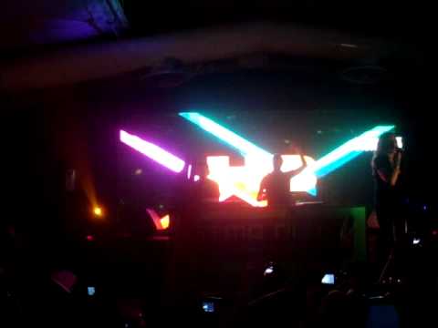 HEATBEAT Y ANDREA CARDENAL LIVE -KIDS @ ISTMO MUSIC 4 DICIEMBRE DEL 2010