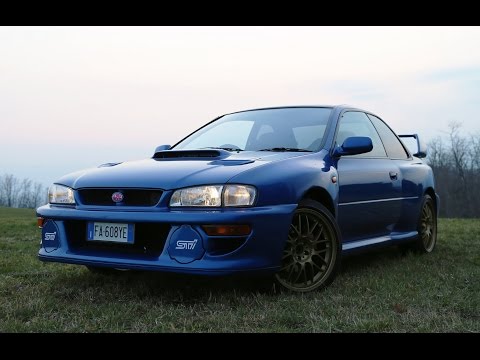 Straßentest mit dem reinsten Subaru: Impreza STi 22B - Davide Cironi Drive Experience