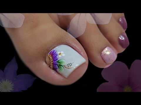 CÓMO decorar tus UÑAS de los pies🦶🏼con tono lila 💜🌸#miarteentusuñas #nailart .