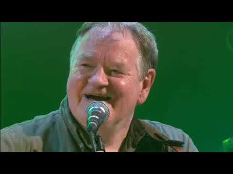 Dafydd Iwan a Gwibdaith Hen Frân - Paentio'r Byd Yn Wyrdd