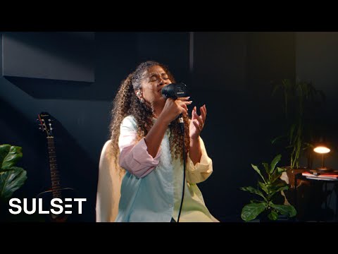 Medley: Vim Para Adorar-te / Agnus Dei - Fabi Oliveira #SulsetStudio