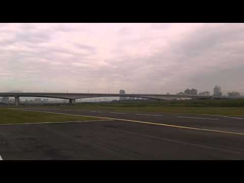 王小良飛C160雙發動機國軍運輸機