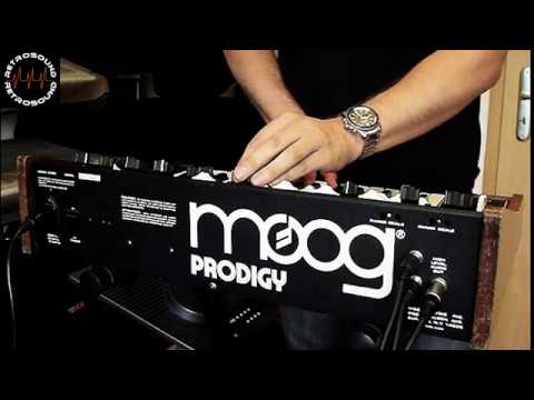 MOOG Prodigy Analog Synthesizer (1979) The Little Beast