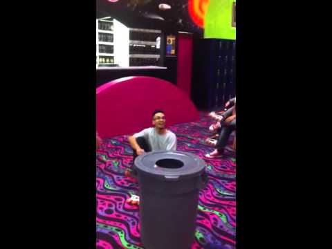 10/25/13 1033 pm Astro Skate