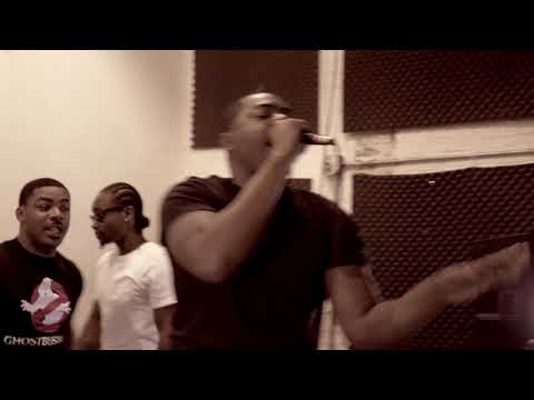 SWAZE performs "JakkBoyz" and "Here to Stay" Live in Brooklyn