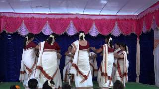 preview picture of video 'South City Onam 2013 - Thiruvathirakkali by ladies'