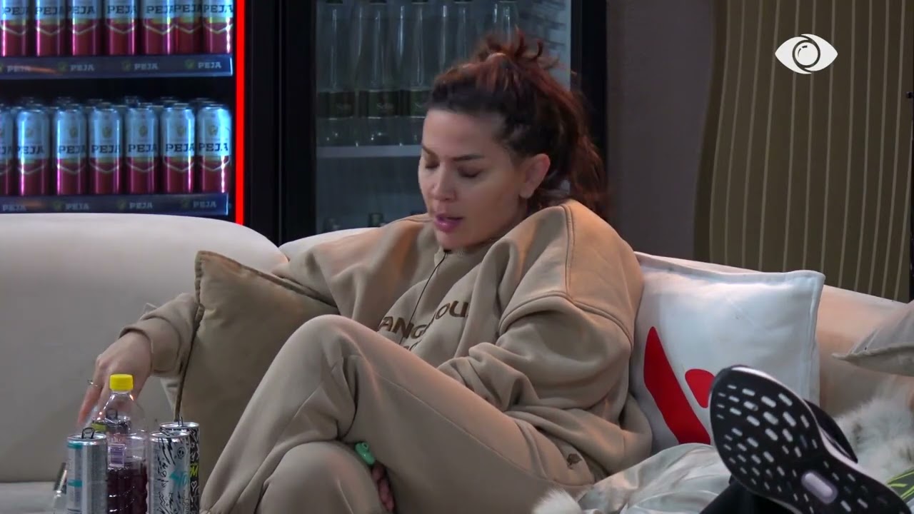 “Një klloun më gris skenarin origjinal”/ Laerti-Rozanës: Kaluam 6 orë duke zgjedhur fjalët…