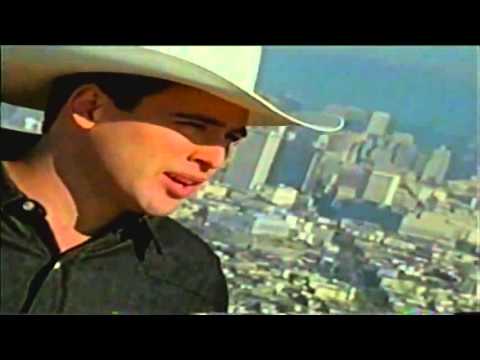 La verdadera historia detrás de "Desvelado" de Bobby Pulido