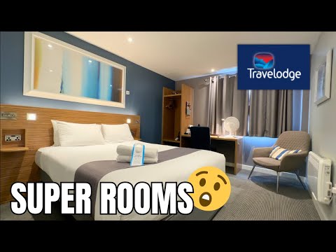 I Stay In A Travelodge SuperRoom - Big Mistake!