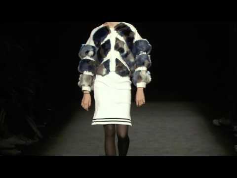 Krizia Robustella Otoño Invierno 2016 080 Barcelona - Modalia