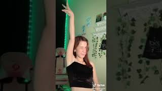 Download lagu VIDIO TANTE EMBULL VIRAL DI TIK TOK PART 3 mp3