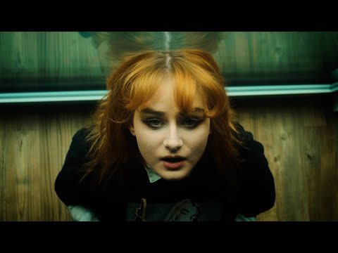 Swerfey & Laer Xirtam - 3000 Miles Away (Official Music Video)