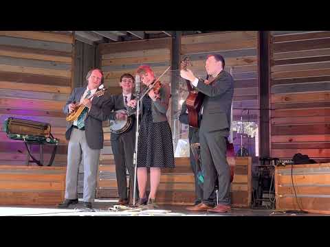 Aynsley Porchak plays “Orange Blossom Special” at DollyWood with The Tennessee Bluegrass Band