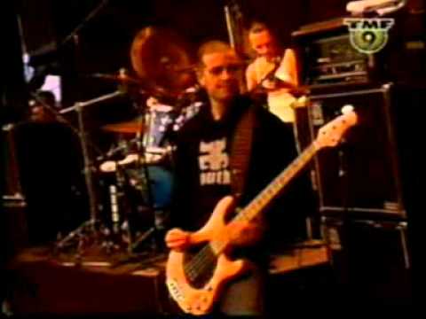 Deviate- Circle of friends (pukkelpop 2002).mpg