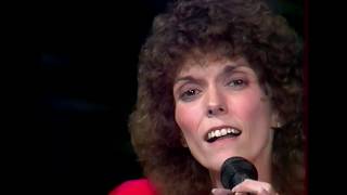 Carpenters - Touch Me When We&#39;re Dancing - Live (1981)