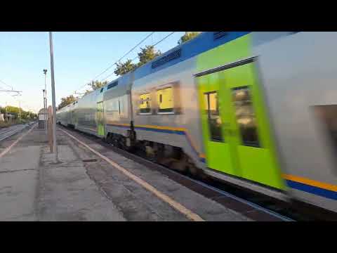 Treno Regionale Napoli Centrale-Roma Termini in transito a Cancello Arnone