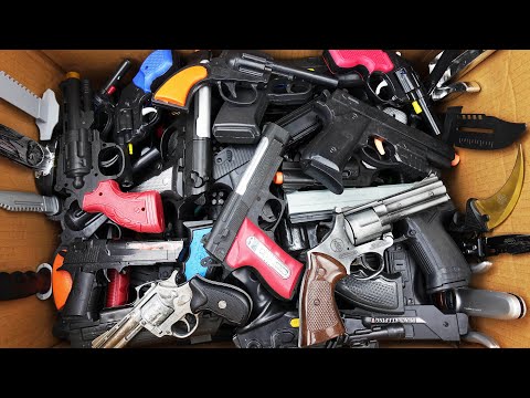 A Legendary Air Pistol, Airsoft Guns - A Huge Box Toy Guns and Six-shooter Weapons