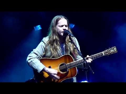 Billy Strings on Jimmy Martin's "Sophronie" Huntsville, AL
