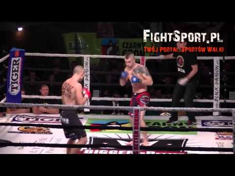 Paweł Żygliński vs Łukasz Grochowski - walka MMA na Bigger's Better 17