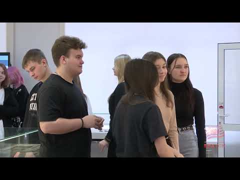 В Художественном выставочном зале Братска появилась настоящая «машина времени».