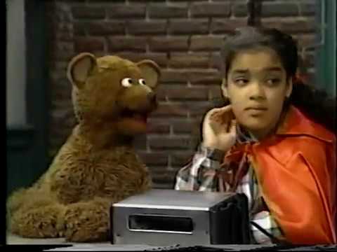 77 Sesame Street Papa Bear Loses Baby Bear