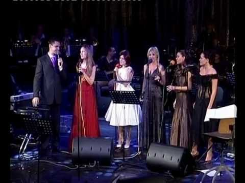 Đani Stipaničev & gošće - Neka cijeli ovaj svijet (Live in Komedija)