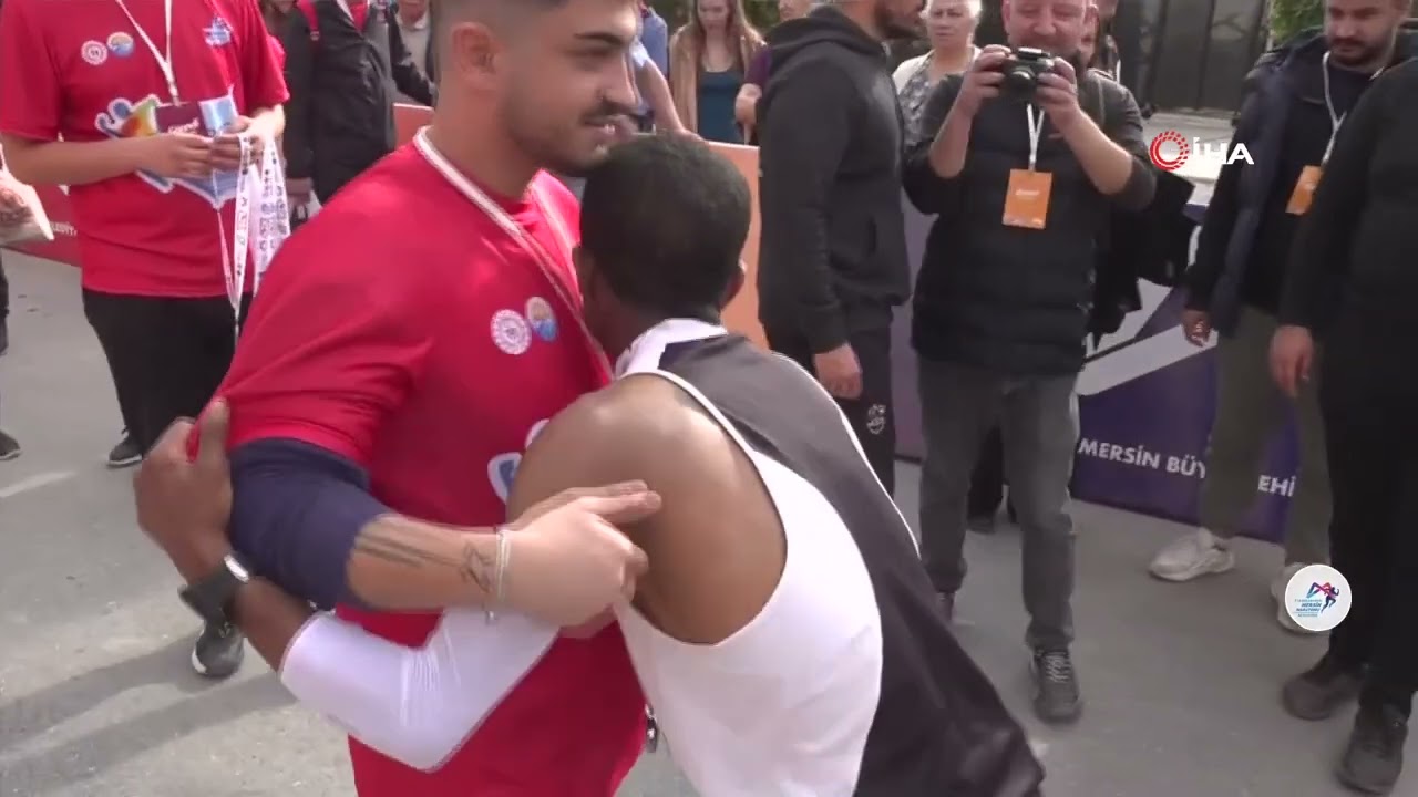 Türkiye'nin en hızlı maratonu yine Mersin'de koşuldu