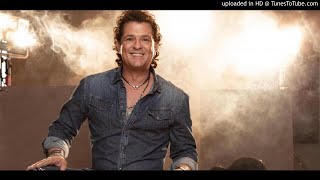 El contrabandista,  Carlos Vives