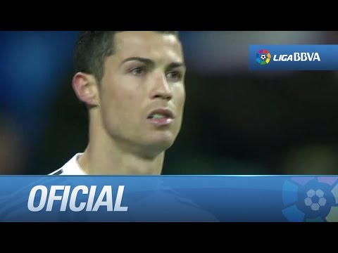 Remate de Cristiano que sale por encima del larguero