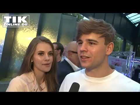 Moritz Garth zeigt seine Freundin!