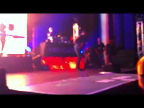 KiD CuDi ft Cage - Maniac LIVE @ Asbury Park, NJ