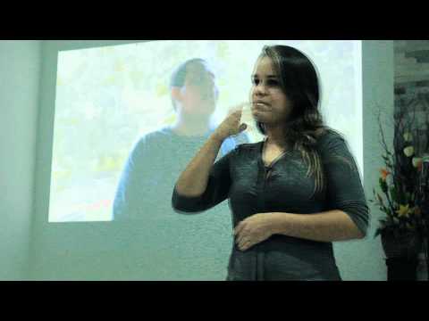 Pintinho Piu em Libras