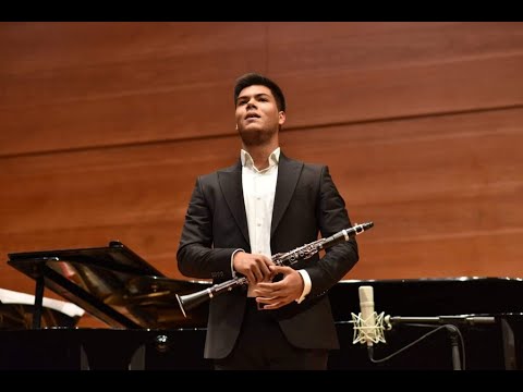 Rikardo Huna: (Klarinet) Nedelen magazin.