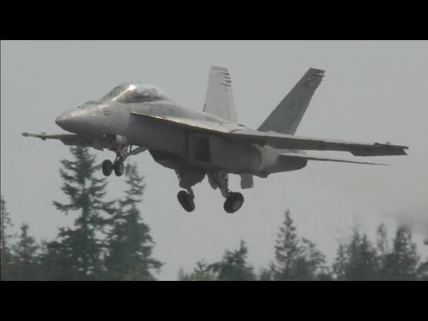 Epic F/A-18F Super Hornet Demo & F4U Corsair Legacy Flight | Bremerton Air Show