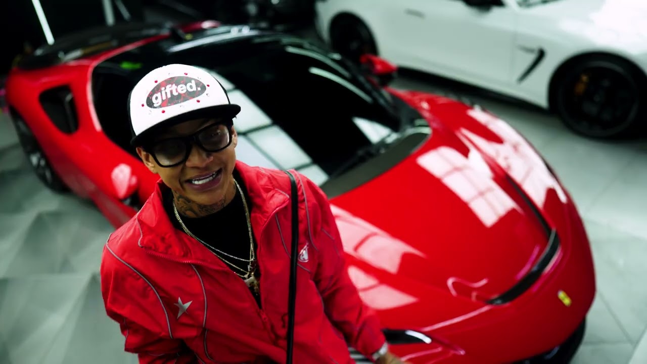 MOTO UBER - El Alfa "El Jefe"  x  Ezzy R