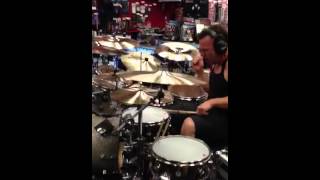 Stephen Perkins of Janes Addiction playing Mountain Song @