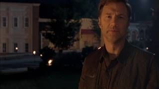 TWD - Welcome to Woodbury | Governor shows Andrea and Michonne around Woodbury at night | S3E3