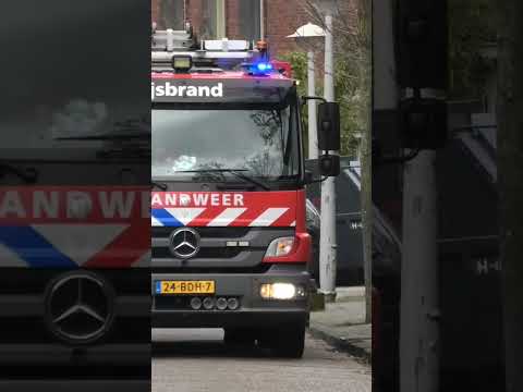Brandweer IJsbrand Heeft bijzondere Sirene #carnaval #funny #sigmaboy #siren #sound