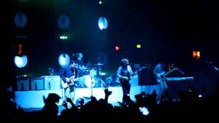 &quot;Something Good Can Work&quot; (Live at O2 Academy Brixton) - TWO DOOR CINEMA CLUB