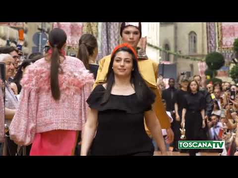 2019-06-11 FIRENZE - PITTI UOMO, ISTITUTO MARANGONI SFILA IN VIA TORNABUONI