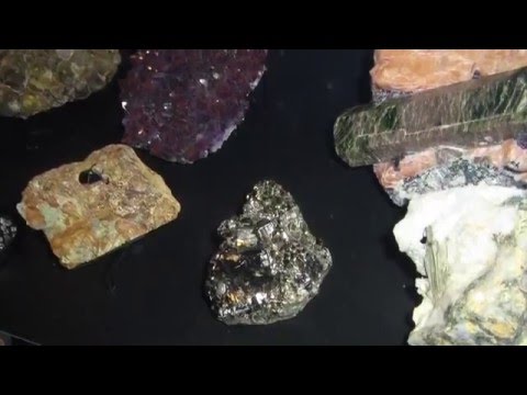 Different cut and uncut gemstone