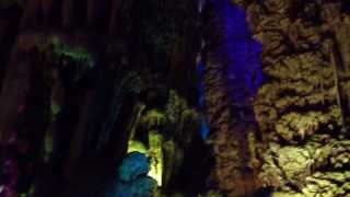 preview picture of video 'Reed Flute Cave aka 芦笛岩 / Lúdí Yán in Guilin, China'