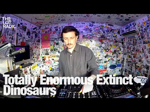 Totally Enormous Extinct Dinosaurs @TheLotRadio  06-01-2024
