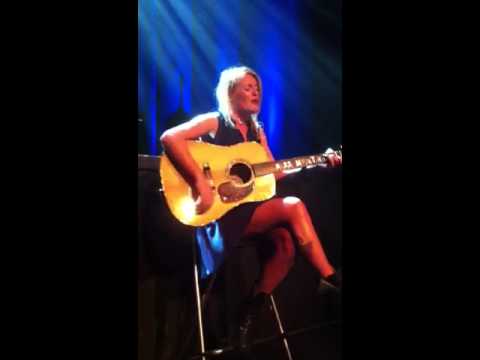 Miss Montréal - addicted to crying