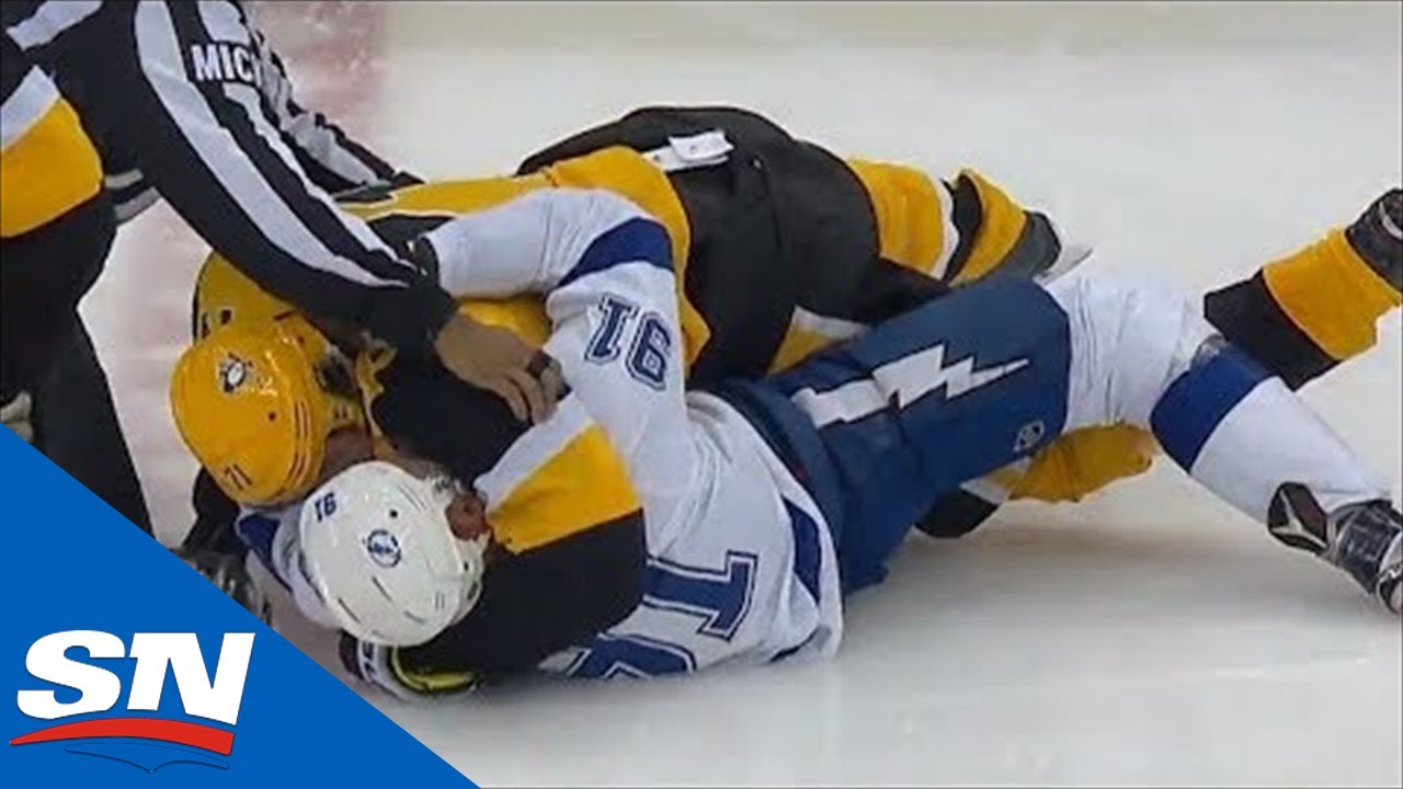 VIDÉO: Une bagarre entre Malkin et Stamkos, se transforme...